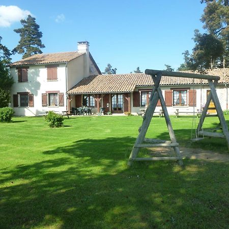 Auberge Les Volpilieres Ruynes-en-Margeride Exterior photo